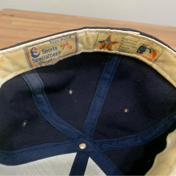 Vintage MLB Sports Specialties Pro Model 100% Wool Hat Yankees Plain Logo 7 3/8 - Picture 5 of 7
